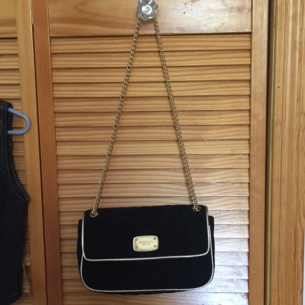 Michael Kors quilted shoulder flap bag New - Picture 2 of 6